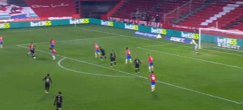 曼联最青睐的中场引援目标身价或将超过1亿英镑。